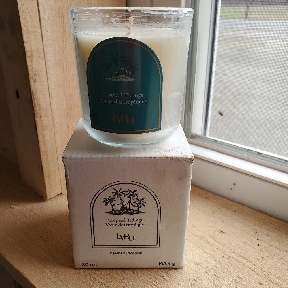LYRD Tropical Tidings Scented Candle - Cream & Teal